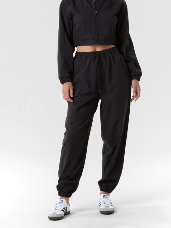 Noli Pants - NWT NOLI Destination Cargo Pant Black Small Athleisure Street Nylon Jogger